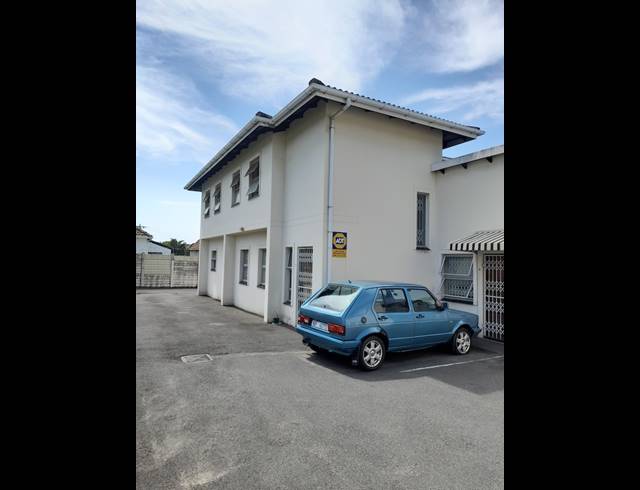 8 BEDROOM FREEHOLD FOR SALE IN GLENWOOD